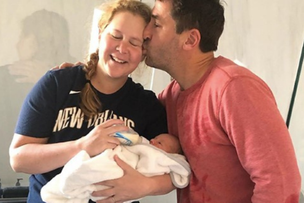 Amy Schumer shares empowering message as she shows off her c-section scar