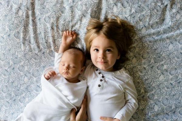 How to introduce siblings to a new baby at all ages and stages
