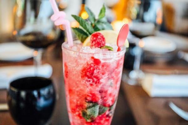 Mocktail recipes: Fresh raspberry-lime spritzer