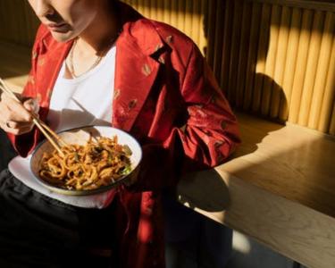 Your latest Veganuary inspo: Spicy veggie chow mein