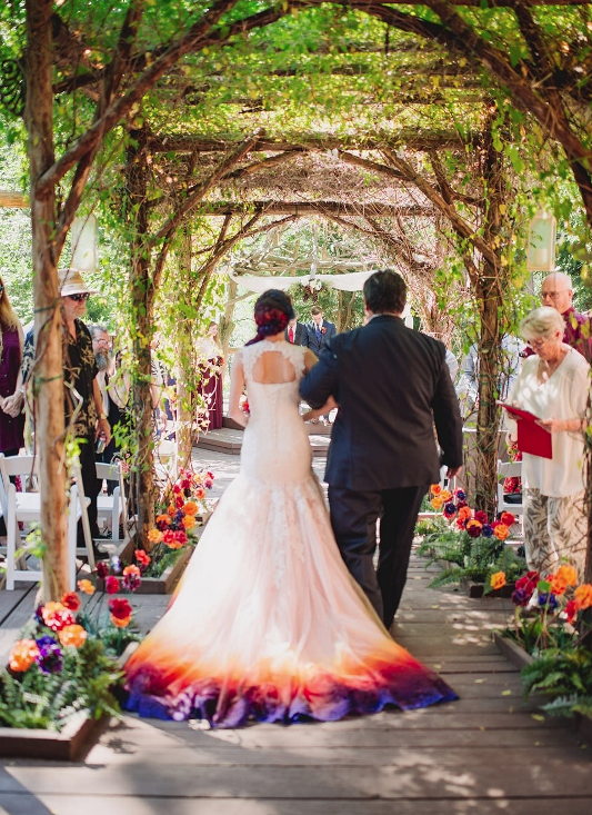 Dip Dyed Wedding Dresses The Internet S Fave New Bridal Trend